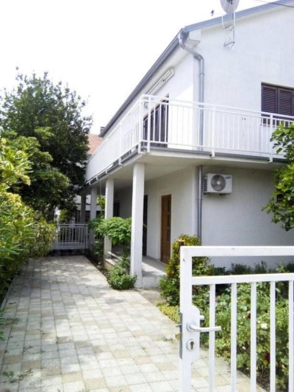 Apartments Vale - 450M To The Beach โวดีเซ ภายนอก รูปภาพ
